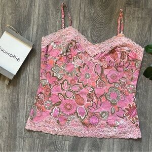 Express design studio pink floral cami w lace trim and bead embellishments. Sz S